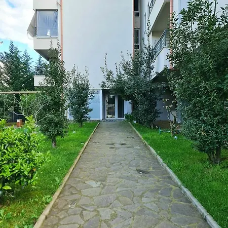 Limoni Luxury 아파트 *